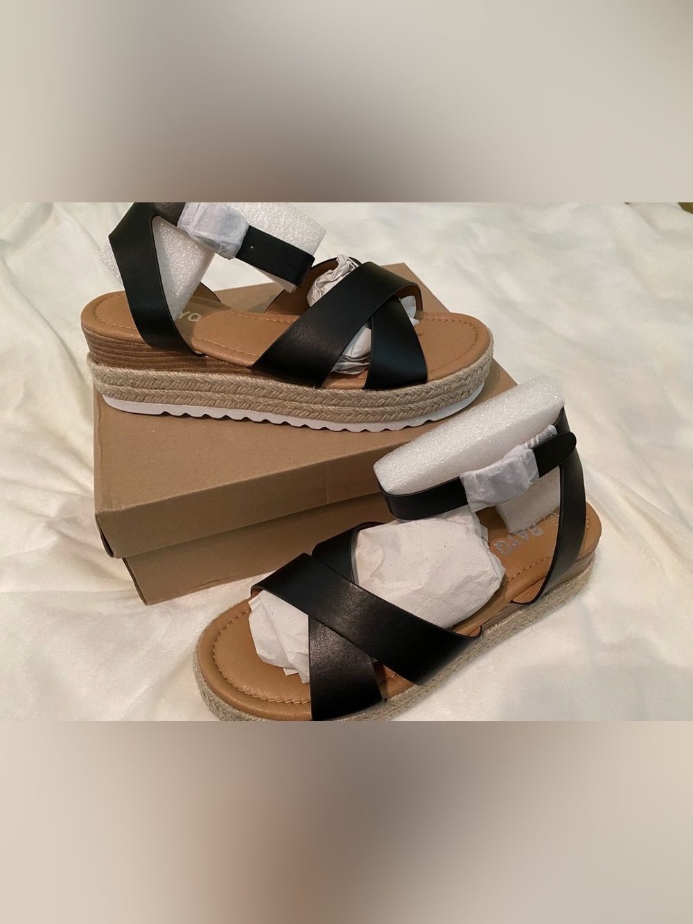 Women’s Black Crisscross Espadrille Platform Sandals Size 10 NIB